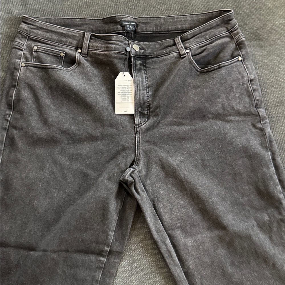 Universal Standard Charcoal Jeans - Picture 3 of 5
